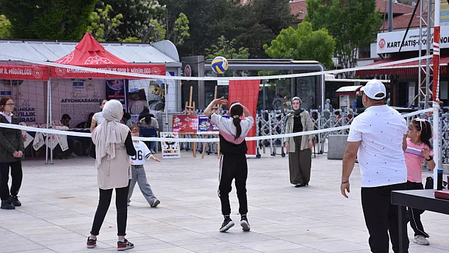 Gençlik Spor Festivali'nde Renkli Görüntüler