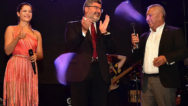 Gençlik, ünlü sanatçıların konserleri ile coştu