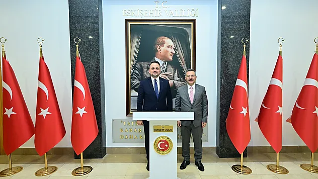 Gençlik Ve Spor Bakan Yardımcısı Eminoğlu'dan Eskişehir Valisi Aksoy'a Ziyaret