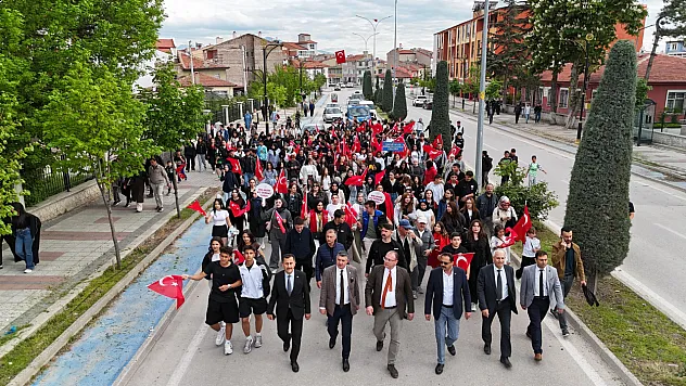 Gençlik Yürüyüşü Yoğun Katılımla Gerçekleştirildi
