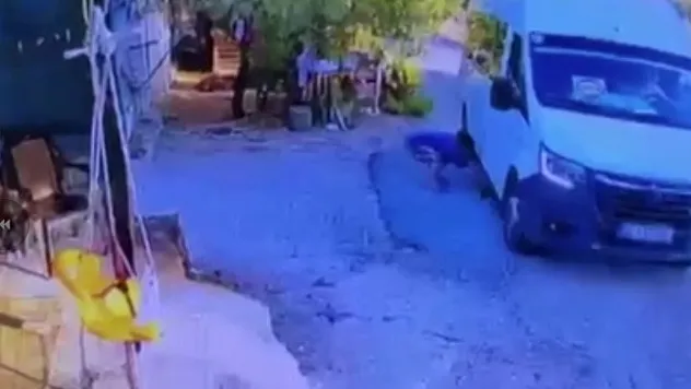 Geri Manevra Yaptığı Araçla 1,5 Yaşındaki Oğlunun Ölümüne Böyle Sebep Oldu