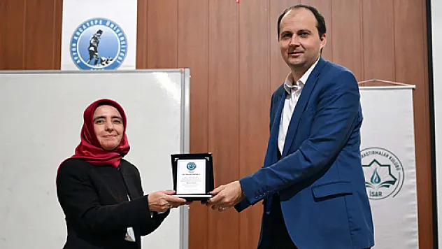 Grabus, Aliya İzzetbegoviç'i Anlattı