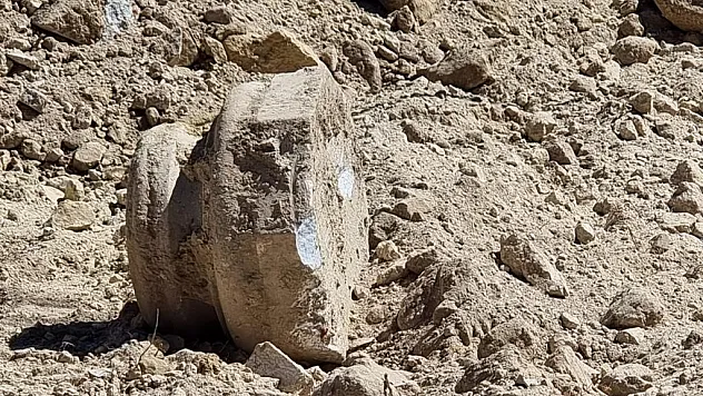 Gündüz ekskavatörle kaçak kazı yapan 11 kişi yakalandı