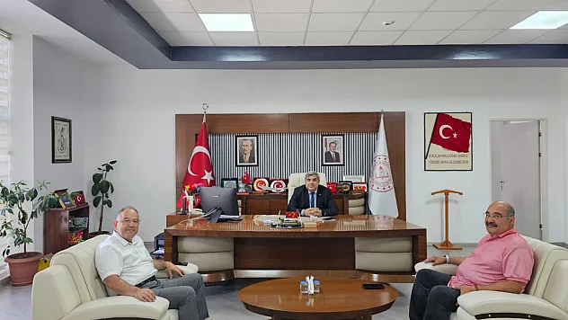Güvenevler Muhtarı Balıbey Taleplerini Müdür Sünnetci'ye Aktardı