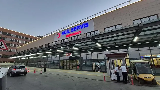 Haber Alınamayınca Kapı Kırıldı! Yaşlı Karı Koca Evde Baygın Bulundu
