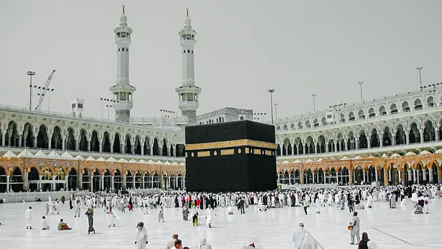 Hacı Adayları Bu Habere Üzülecek! Kabe'de Fotoğraf Çekmek Yasaklandı Mı?