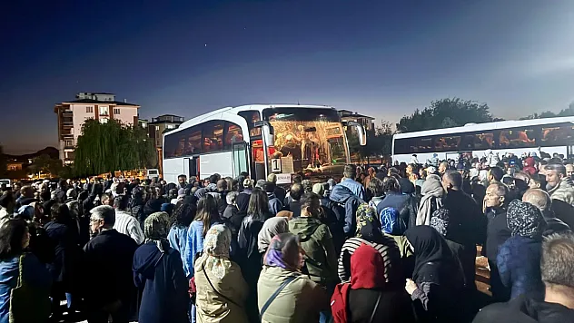Hacı Adayları Kutsal Topraklara Uğurlandı