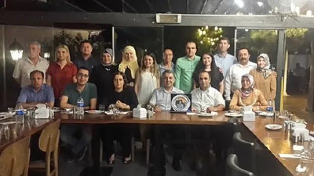 Hakim Aksoy'a veda yemeği – Kocatepe Gazetesi