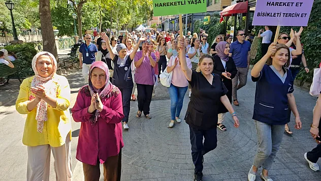 Halk Sağlığı Haftası Kapsamında Yürüyüş Düzenlendi