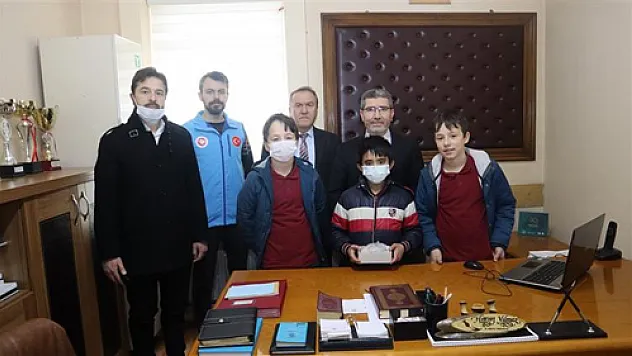Harçlıklarını İdlib’e bağışladılar