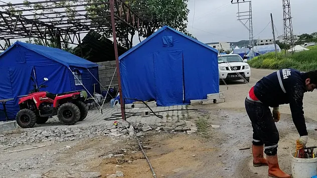 Hatay'da içme suyu şebeke tamiri devam ediyor