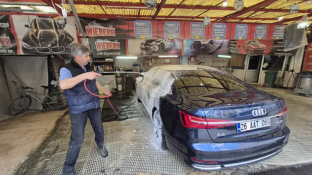 Havalar Isındı, Oto Yıkamacılarda Yoğunluk İki Kat Arttı
