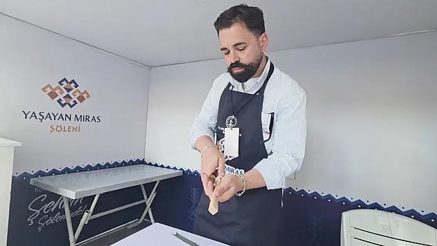 'Hedefim Yurt Dışı': Kütahyalı Ahşap Kaşık Sanatçısı İbrahim Ethem Kandemir'in Başarı Hikayesi
