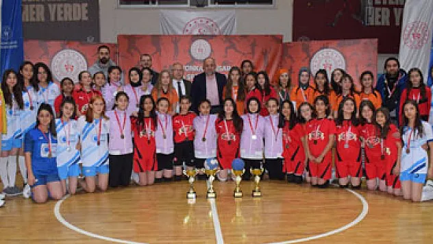 Hentbolun yıldızı belli oldu
