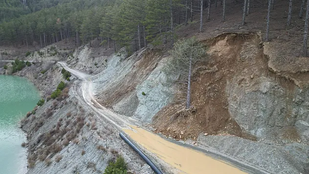 Heyelan Yaşanan Barajın Çevresinde Felaketin Boyutu Görüntülere Yansıdı