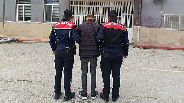 Hırsızlık Suçundan Aranan Şahıs Yakalandı