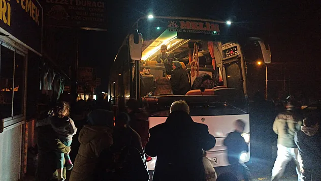Hisar Turizm Kandillerde 174 Kişiyi Umre'ye Götürdü