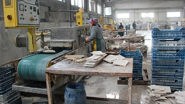 İhracatta düşüş sürüyor – Kocatepe Gazetesi