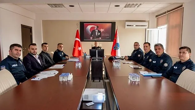 İl Emniyet Müdürü Şener, Teknoloji Birimleriyle Çalışmaları Değerlendirdi