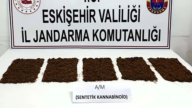 İlçeye Uyuşturucu Taşıyan 3 Şahıs Jandarma Tarafından Yakalandı