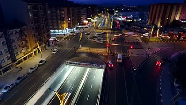 İlk altgeçitte gece güzelliği – Kocatepe Gazetesi