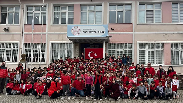 İlkokulda 2 Nisan Otizm Farkındalık Günü Etkinliği