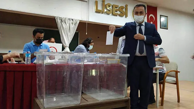 İLKSAN’da Merkez seçiminde ipi Demir göğüsledi