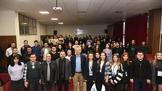 İş Hayatına Girmeden Önce Bilgi Yönetim Sistemleriyle Tanıştılar