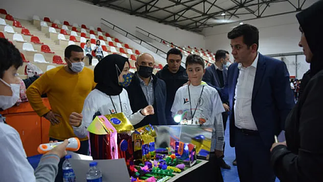 İscehisar’da “Bilim Fuarı Sergisi” düzenlendi