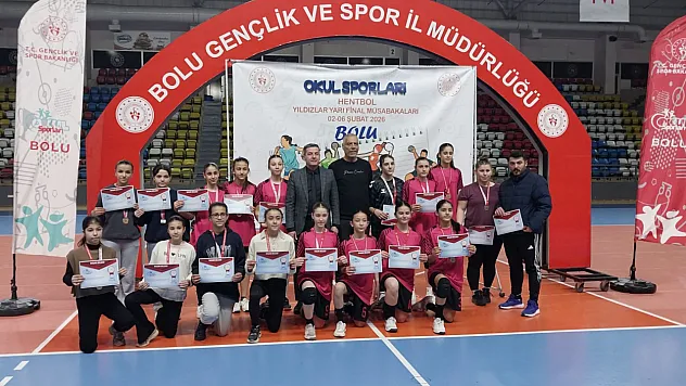Işıklar Şeker Ortaokulu Yıldız Kızlar Hentbol Takımı Türkiye Finallerinde