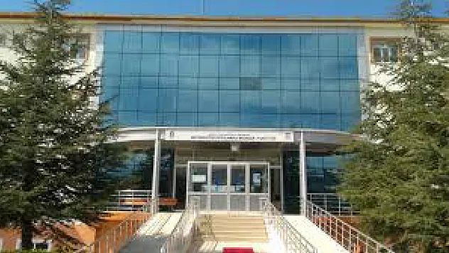 Isparta'da Üniversiteye Sözleşmeli Personel Alınacak