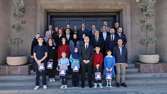 'İstiklal Marşımızın Ruhunu Yaşatan Gençlik Yarınlarımızın Teminatıdır'