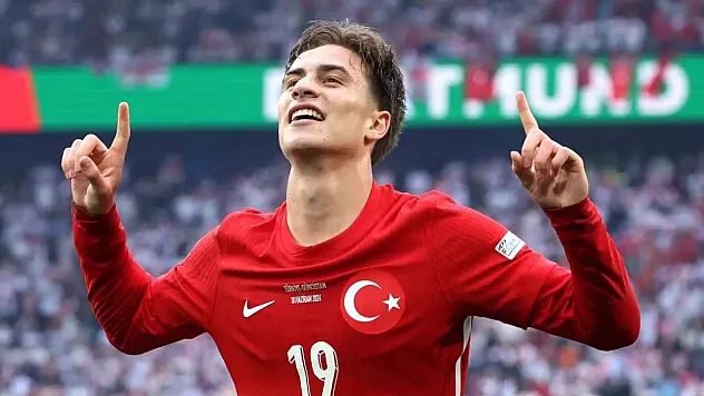 İtalya Basını Kötü Haberi Duyurdu: Milli Takımda Kenan Yıldız Şoku Yaşanıyor!