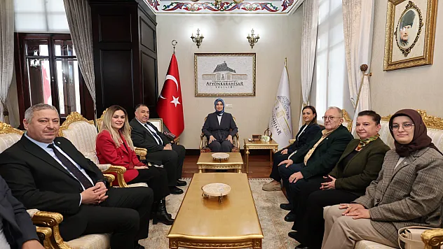 İYİ Parti Yönetimi Vali Yiğitbaşı'na Hayırlı Olsun Dedi