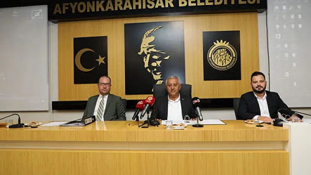 İYİ Partili Hocaoğlu'ndan Başkan Zeybek'e iki özel teşekkür