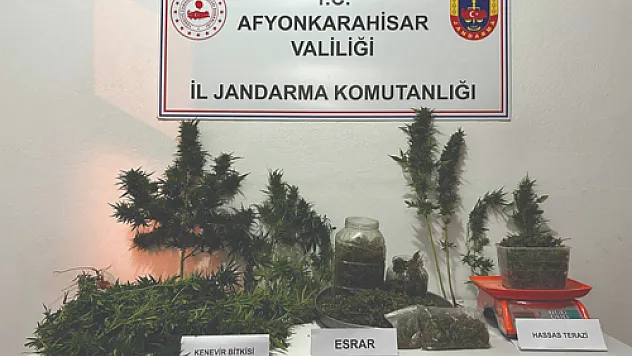 Jandarma bir eve baskın düzenledi: Ev uyuşturucu yuvası çıktı