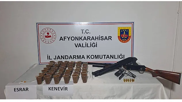 Jandarma Bolvadin'de Uyuşturucu Madde Ve Silah Yakaladı