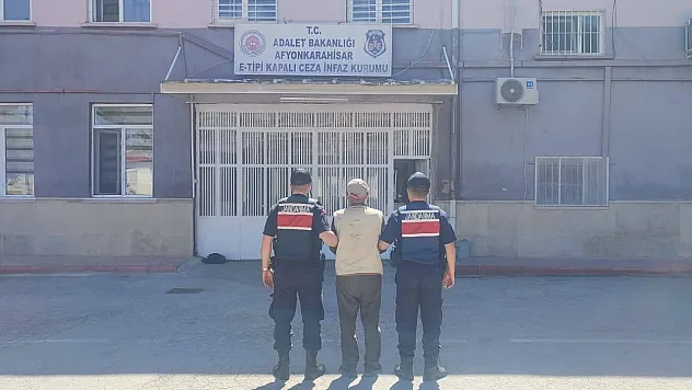 Jandarma Suçluları Yakaladı, Cezaevine Teslim Etti