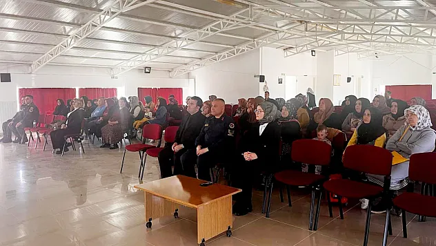 Jandarmadan 104 Anneye Narkotik Eğitim
