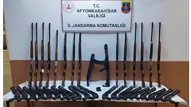 Jandarma'dan Silah Kaçakçılarına Operasyon  