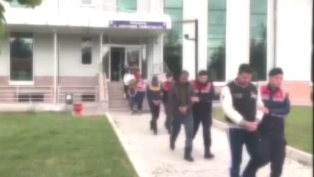 Jandarmadan Uyuşturucu Operasyonu: 5 Kişi Tutuklandı