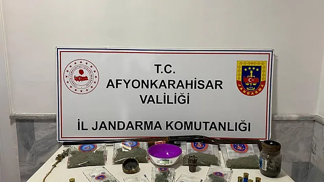 Jandarmanın baskın düzenlediği evden uyuşturucu zulası çıktı