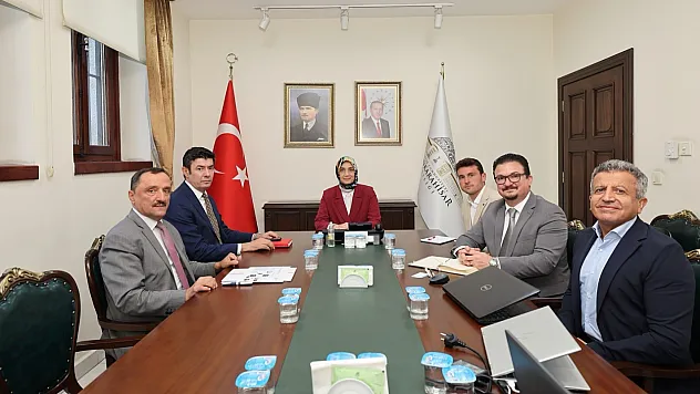Jeotermal Teknolojisindeki Son Gelişmeler Afyon'da Görüşüldü
