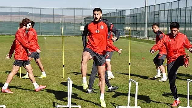 Jetler çalışmalarda tam kadro