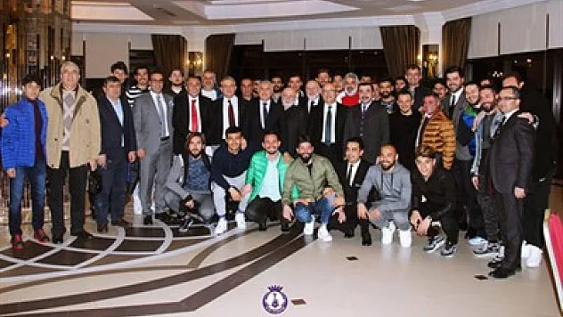 Jetlere Renault'tan yemek