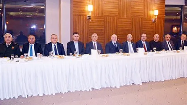 Jetlere Vali'den davet – Kocatepe Gazetesi