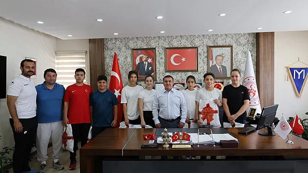 Judonun Yıldızları Başarılarını İl Müdürü Demir'i İle Paylaştı