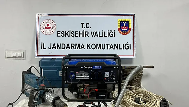 Kaçak Kazı Yapan 4 Şüpheli Suçüstü Yakalandı