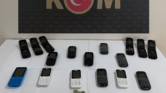 Kaçak telefon ele geçirildi