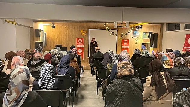 'Kadın Hem Anne, Hem Eğitmen'